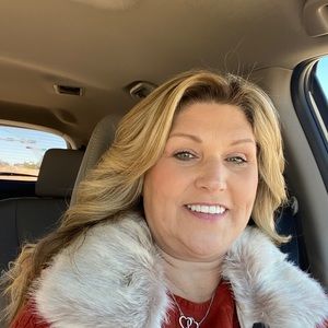 Meet your Posher, Pam